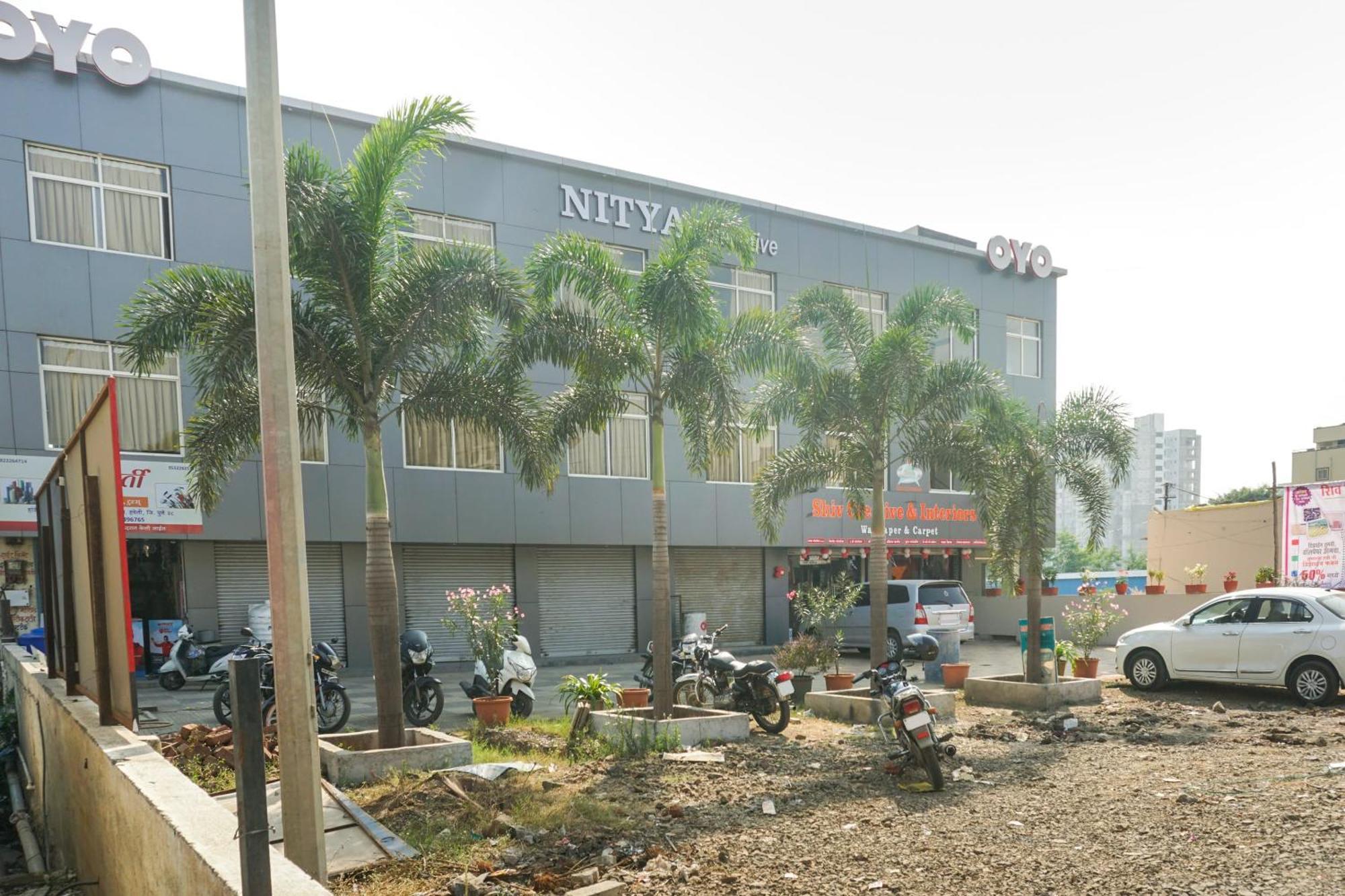 Hotel O Nitya Executive Phursungi Exterior foto